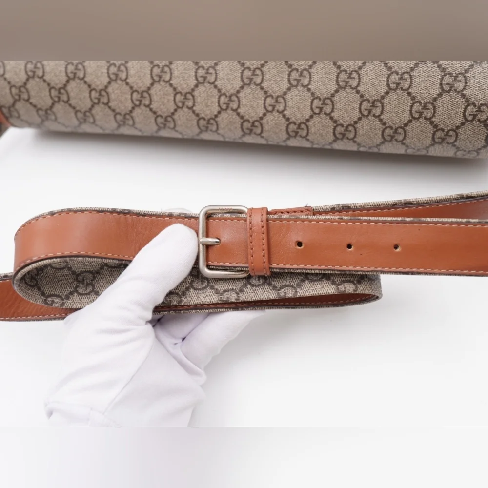 CE45 💟 GUCCI GG Monogram Flap Messenger Bag